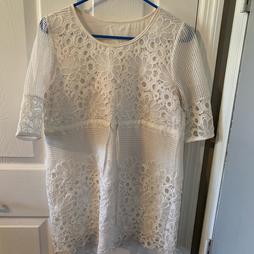 Womens white tunic nice